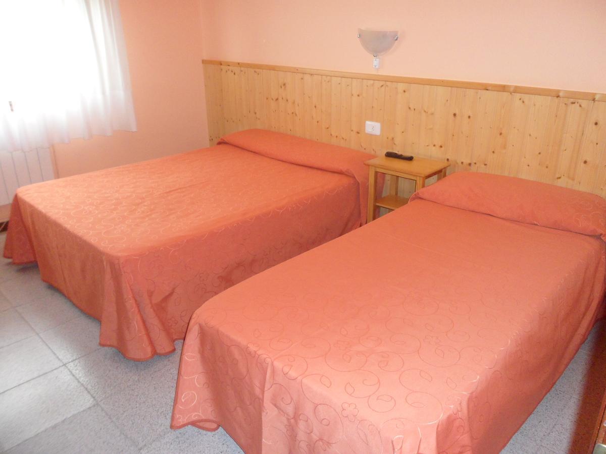 Hostal Alce Hotell Nigrán Exteriör bild